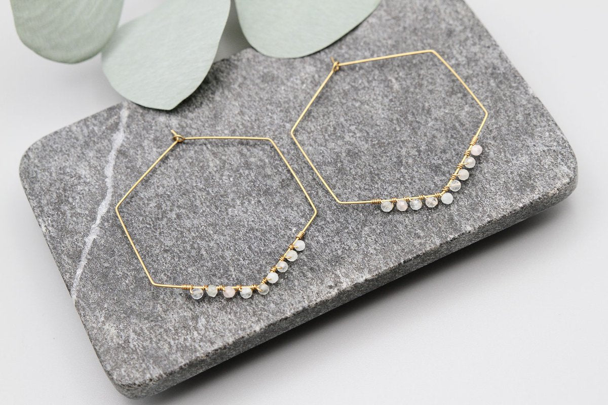 5 Accessories Every Woman Needs for Spring