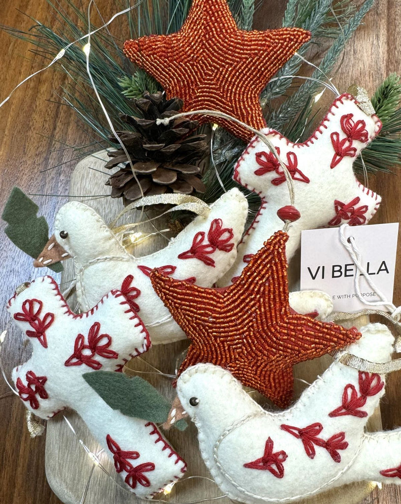 6 ornament bundle in red